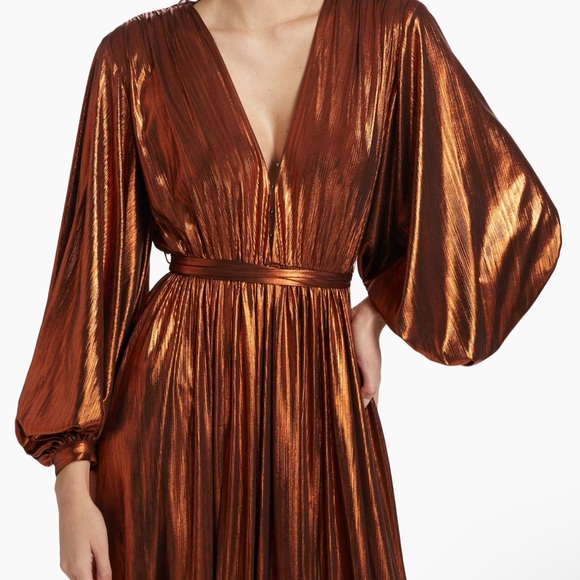 Bronx and Banco Zoe Metallic Blouson-Sleeve Gown - Picture 5 of 7